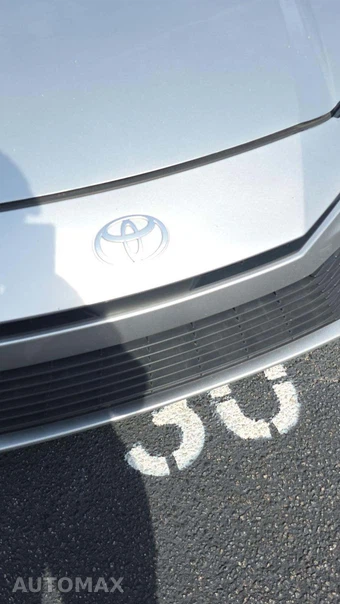 2025 Toyota Camry LE - miniatura 25