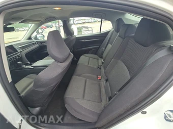 2025 Toyota Camry LE - miniatura 13