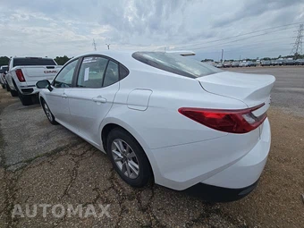 2025 Toyota Camry LE - miniatura 6