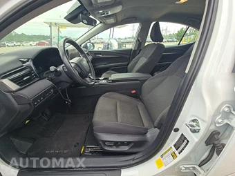 2025 Toyota Camry LE - miniatura 7