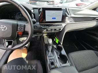 2025 Toyota Camry LE - miniatura 17