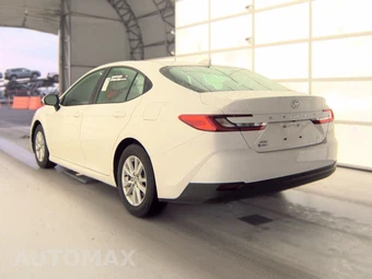 2025 Toyota Camry LE - miniatura 8