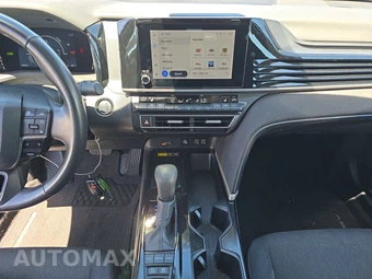 2025 Toyota Camry LE - miniatura 11