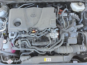 2025 Toyota Camry LE - miniatura 16