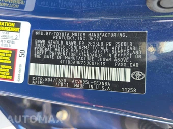 2025 Toyota Camry LE - miniatura 2