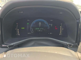 2025 Toyota Camry LE - miniatura 6