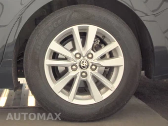 2025 Toyota Camry LE – miniatura 12