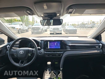 2025 Toyota Camry LE – miniatura 17