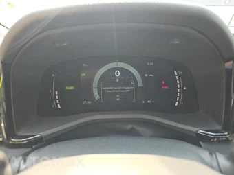 2025 Toyota Camry LE – miniatura 18