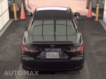 2025 Toyota Camry LE – miniatura 6