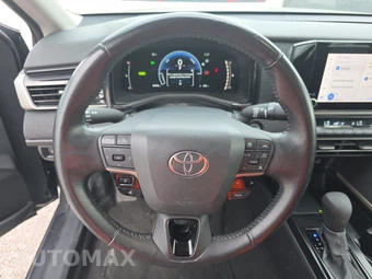 2025 Toyota Camry LE - miniatura 16