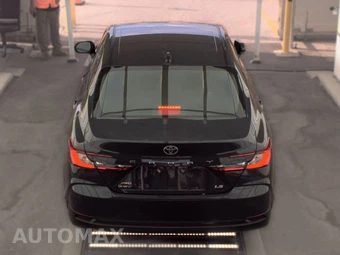 2025 Toyota Camry LE - miniatura 6