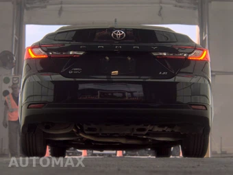 2025 Toyota Camry LE - miniatura 7