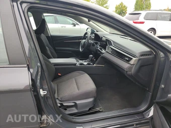 2025 Toyota Camry LE - miniatura 14