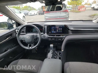 2025 Toyota Camry LE - miniatura 17