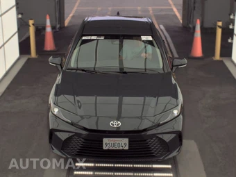 2025 Toyota Camry LE - miniatura 2