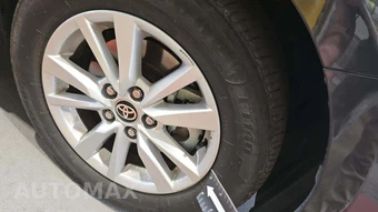 2025 Toyota Camry LE - miniatura 36
