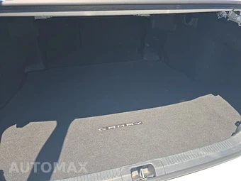 2025 Toyota Camry LE - miniatura 17