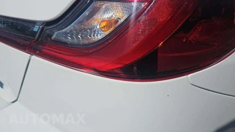 2025 Toyota Camry LE - miniatura 26
