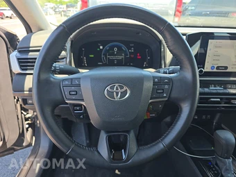 2025 Toyota Camry LE - miniatura 16