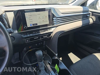 2025 Toyota Camry LE - miniatura 17