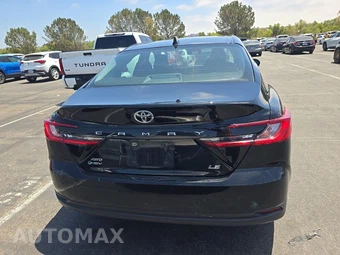 2025 Toyota Camry LE - miniatura 5