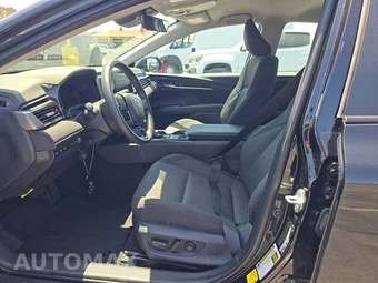 2025 Toyota Camry LE - miniatura 7