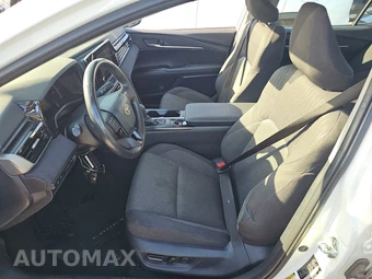 2025 Toyota Camry LE - miniatura 13