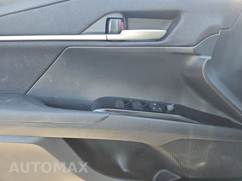 2025 Toyota Camry LE - miniatura 15