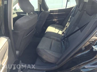 2025 Toyota Camry LE - miniatura 13