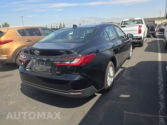 2025 Toyota Camry LE - miniatura 4