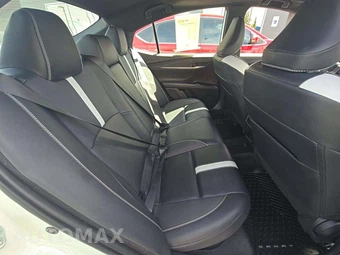 2025 Toyota Camry LE – miniatura 13
