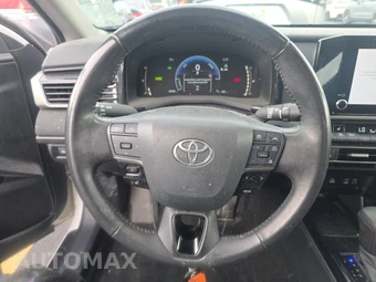 2025 Toyota Camry LE - miniatura 16