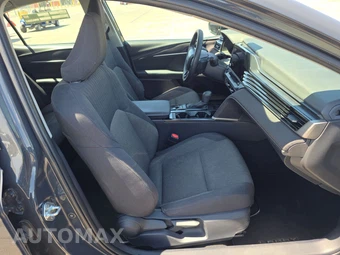 2025 Toyota Camry LE - miniatura 14