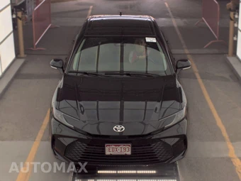 2025 Toyota Camry LE - miniatura 2