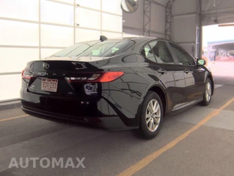 2025 Toyota Camry LE - miniatura 5