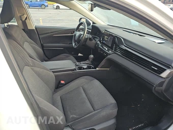2025 Toyota Camry LE - miniatura 14