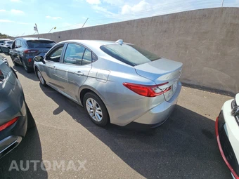 2025 Toyota Camry LE - miniatura 6