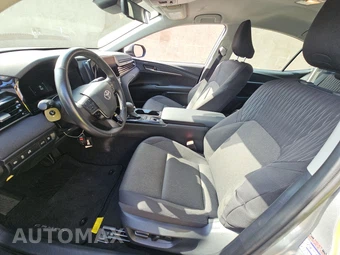 2025 Toyota Camry LE - miniatura 7
