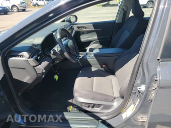 2025 Toyota Camry LE – miniatura 13