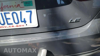 2025 Toyota Camry LE – miniatura 29
