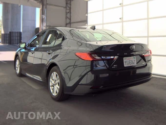 2025 Toyota Camry LE – miniatura 8