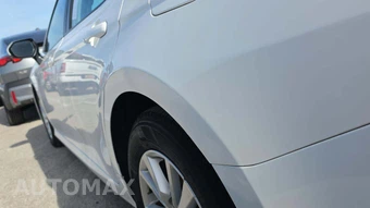 2025 Toyota Camry LE - miniatura 32