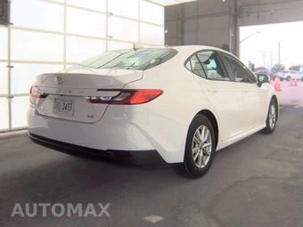 2025 Toyota Camry LE - miniatura 5