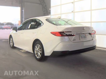 2025 Toyota Camry LE - miniatura 8