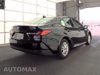 2025 Toyota Camry LE - miniatura 5