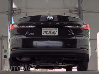 2025 Toyota Camry LE - miniatura 7