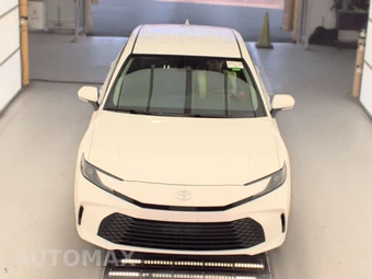 2025 Toyota Camry LE - miniatura 2