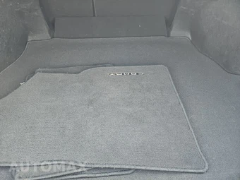 2025 Toyota Camry LE - miniatura 23