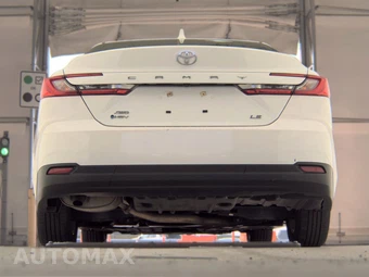 2025 Toyota Camry LE - miniatura 7